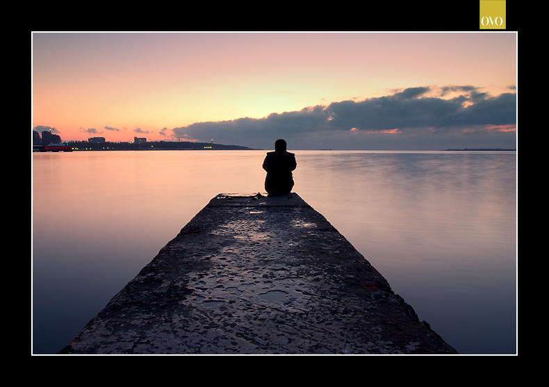 ХОЧУ НАПИТЬСЯ ТИШИНОЙ .