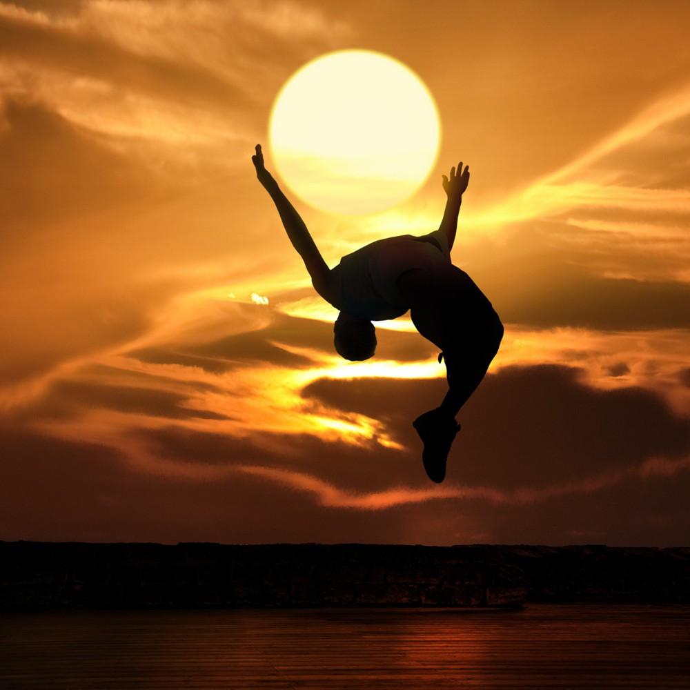 У поэта есть в жизни право...