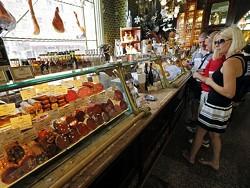 Смотрю я с изумлением на наш микрорайон...