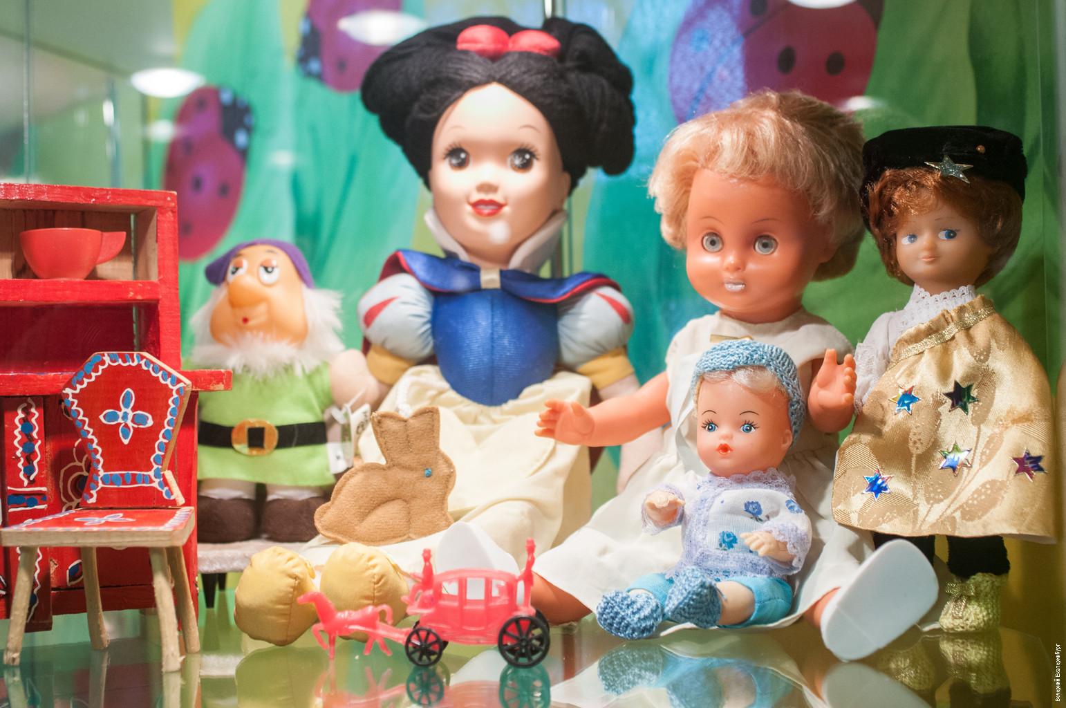 Пустогрудые куклы