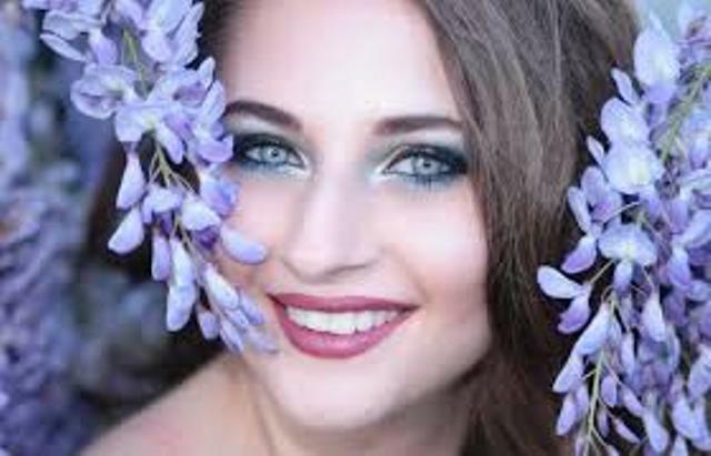 СИНИЕ ГЛАЗА