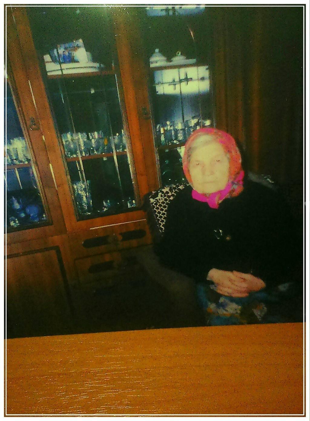 Без любви по маминым глазам...