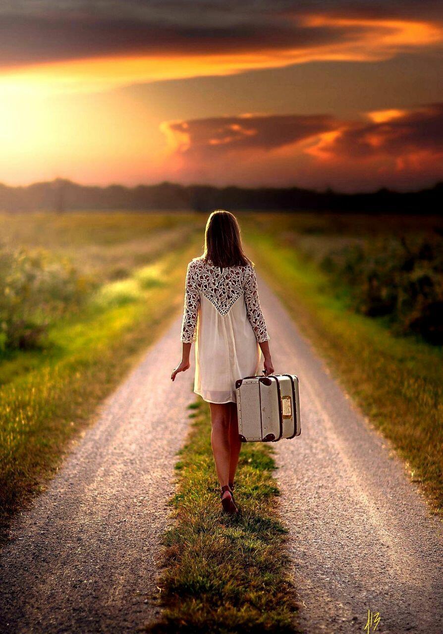 ОНА УХОДИТ... ЧТОБЫ ВЕРНУТЬСЯ...