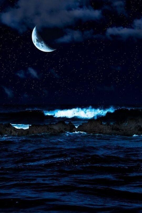 Полночь у моря