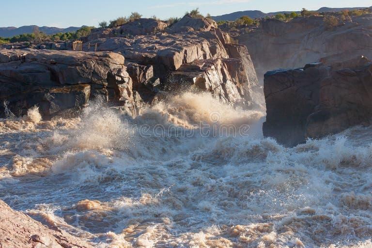 Жизнь – хмельное моё вино (песенный текст)