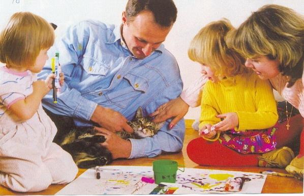 Твой дом наполнен детьми.