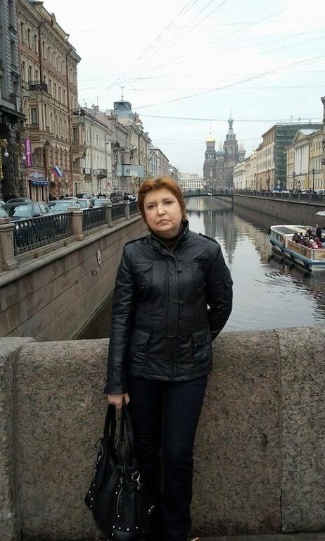 На Невском...