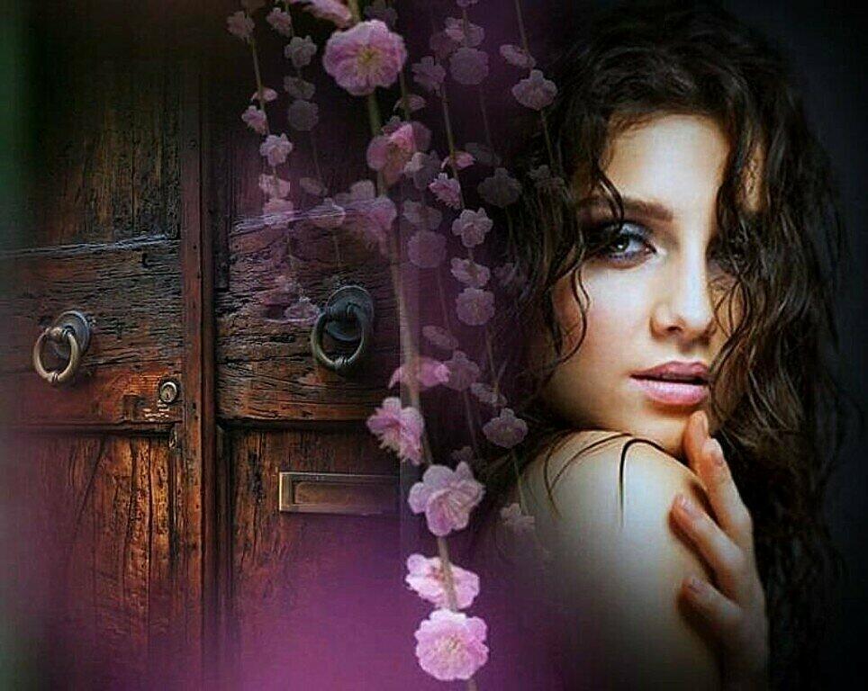 Любовь закрытая дверь. Женщина в дверях. Счастье стучится в дверь. Девушка открывает дверь в счастье. Красивая женщина чужая женщина.