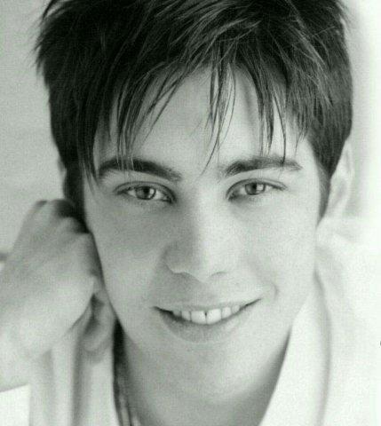 Улыбки - перевод песни Грегори Лемаршаля "Des sourires"