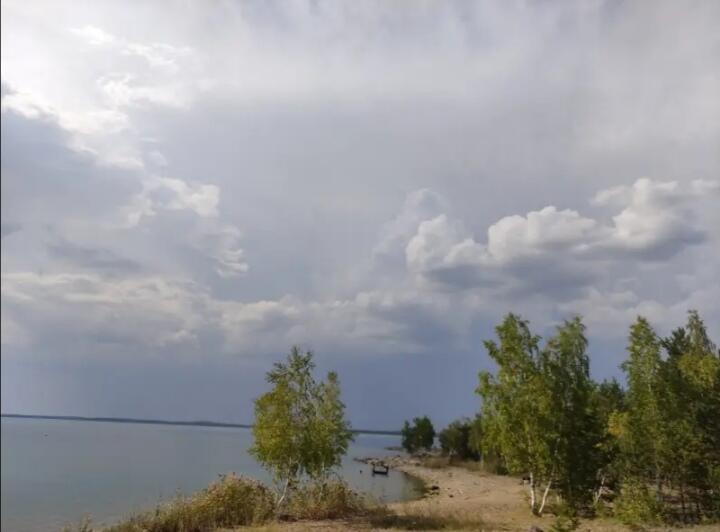 Нам кажется что лето...