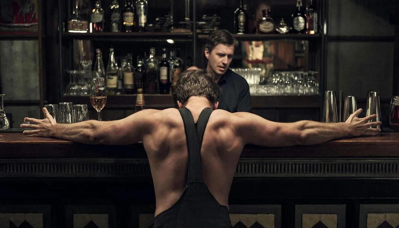 Распятый у бара