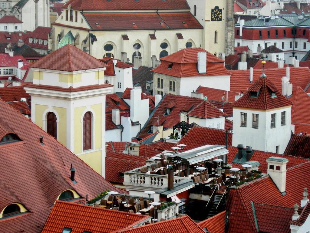 Прага. Кафе "Выше крыши"      Фото Евы Такус