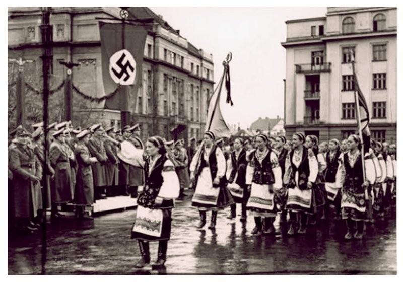 СМЕНИВШИЕСЯ ГЕРОИ