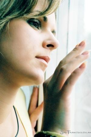 Снова мимо идешь не спеша