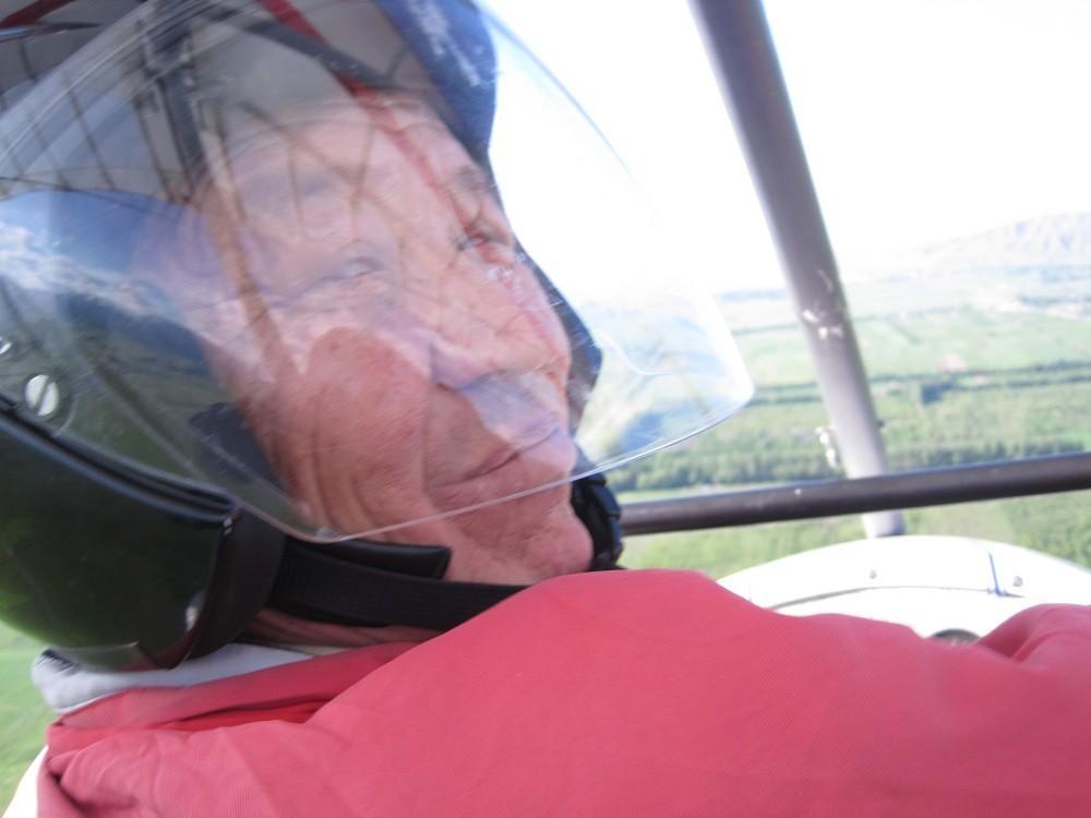 Другу семьи, партнёру мужа по шахматам и экстриму Толику (Тлеуберды)