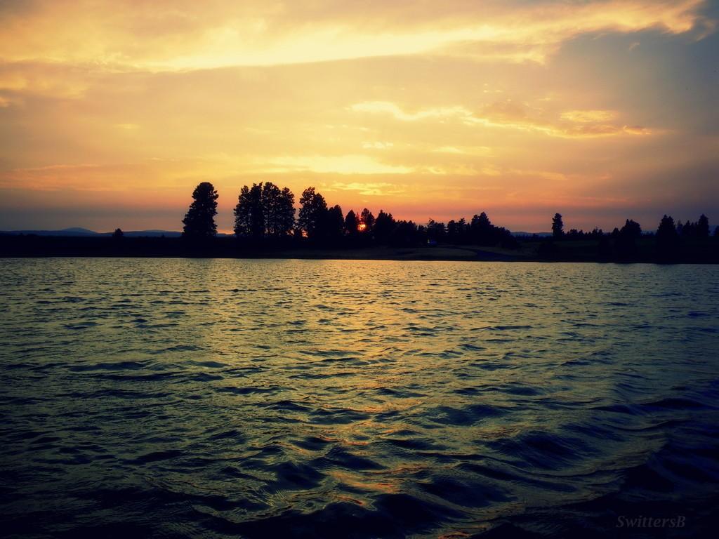 Скоро новый забрезжит рассвет...