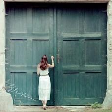 НЕ СТУЧИСЬ В ДВЕРЬ....