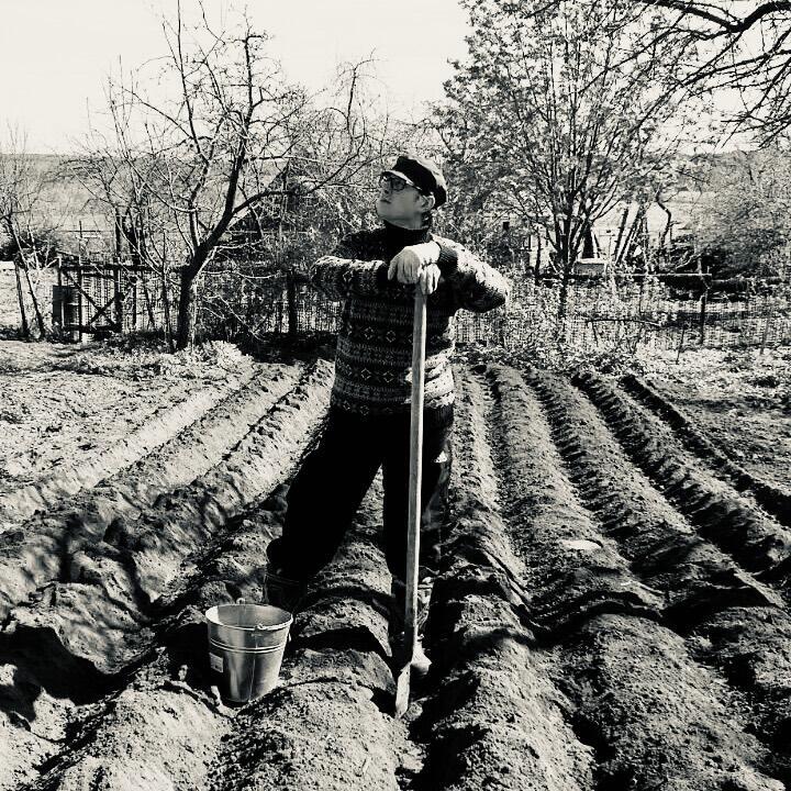 Ленке засадил..