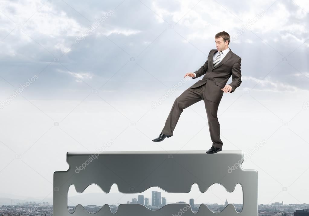 Зачем дразнил судьбу свою?