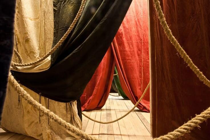 За кулисами жизни