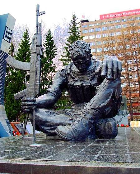 Поэма: =НА ВОЙНЕ, КАК НА ВОЙНЕ . . .=