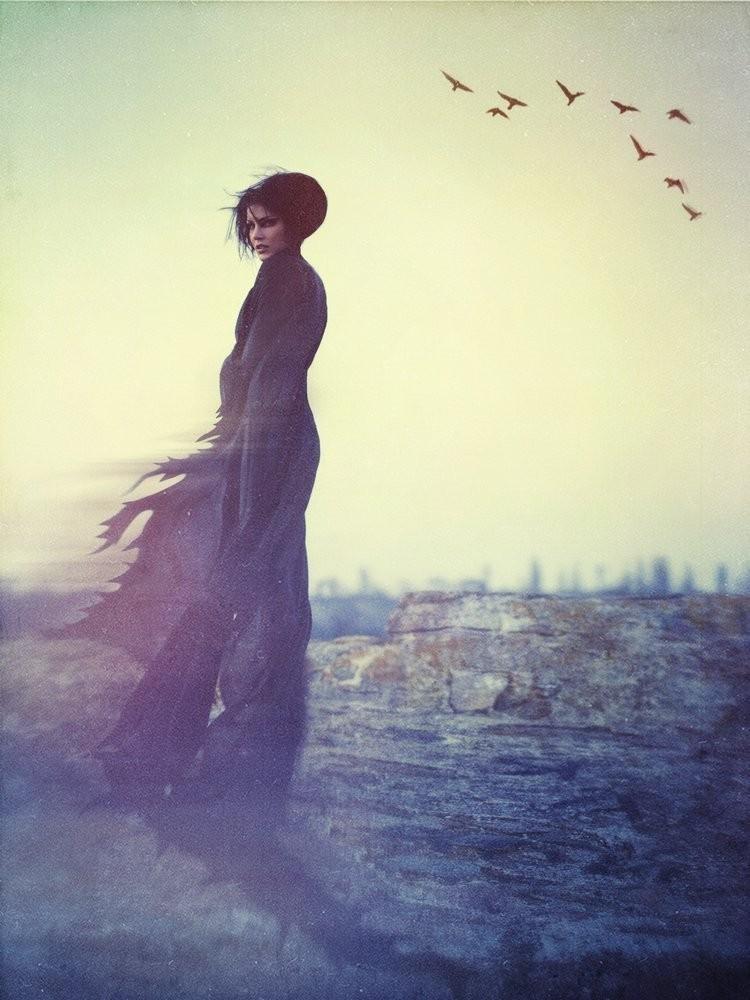 Ты стояла в лиловом платье