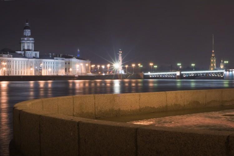 У Невы (А.Ладыгин)