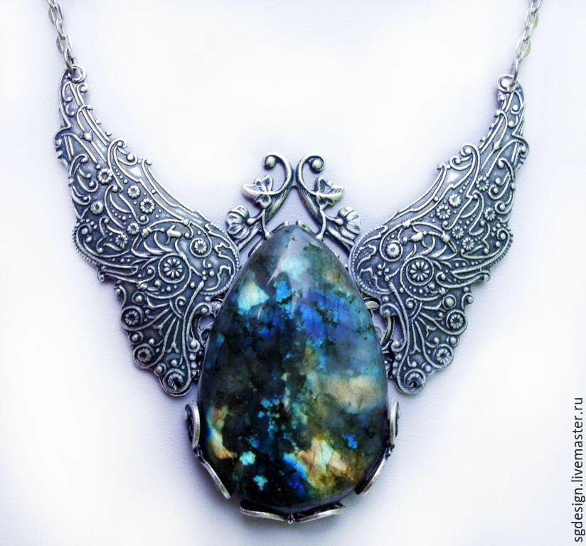 КАМЕНЬ ЛАБРАДОР