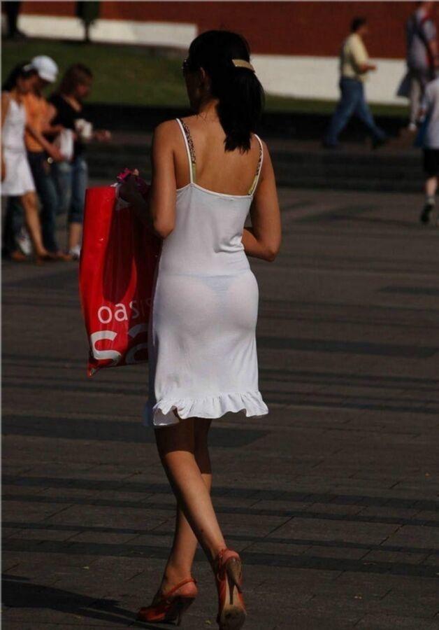 Она прошла неторопливо!..