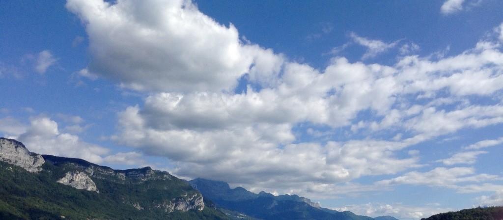 Покрыты пеплом наши души...