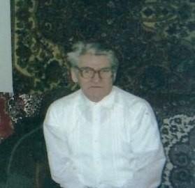 Он играл на губной, на гармошке...