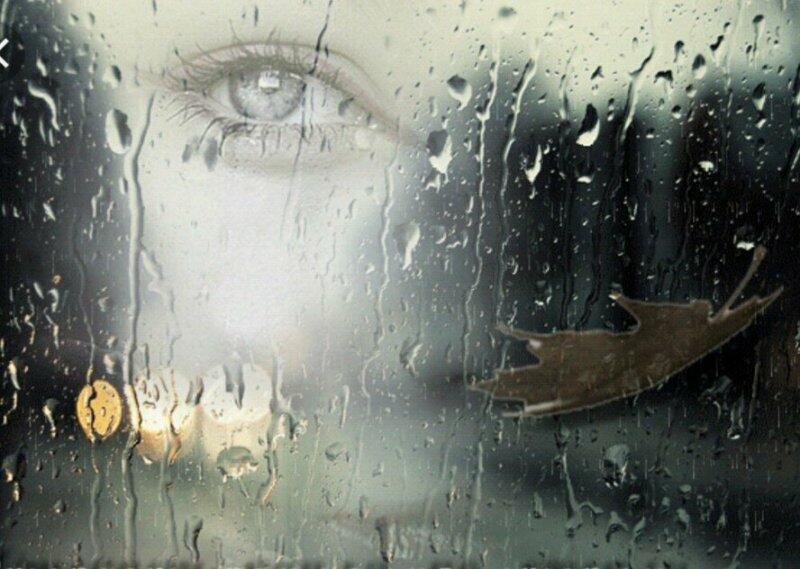 А за окном дождь, Каплями слёз падает с небес...
