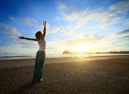 НОЧЬ СВЕРКНЕТ ПОСЛЕДНЕЮ ЗВЕЗДОЮ