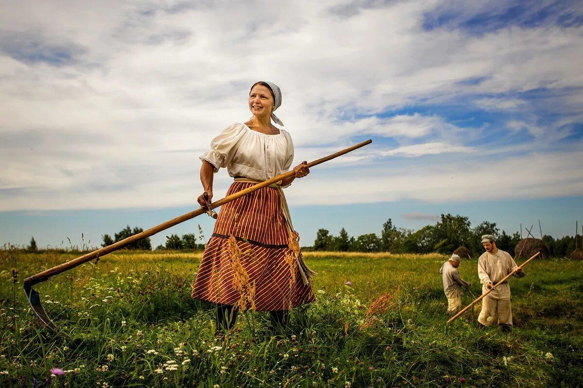 Есенин - Я иду долиной, на затылке кепи...