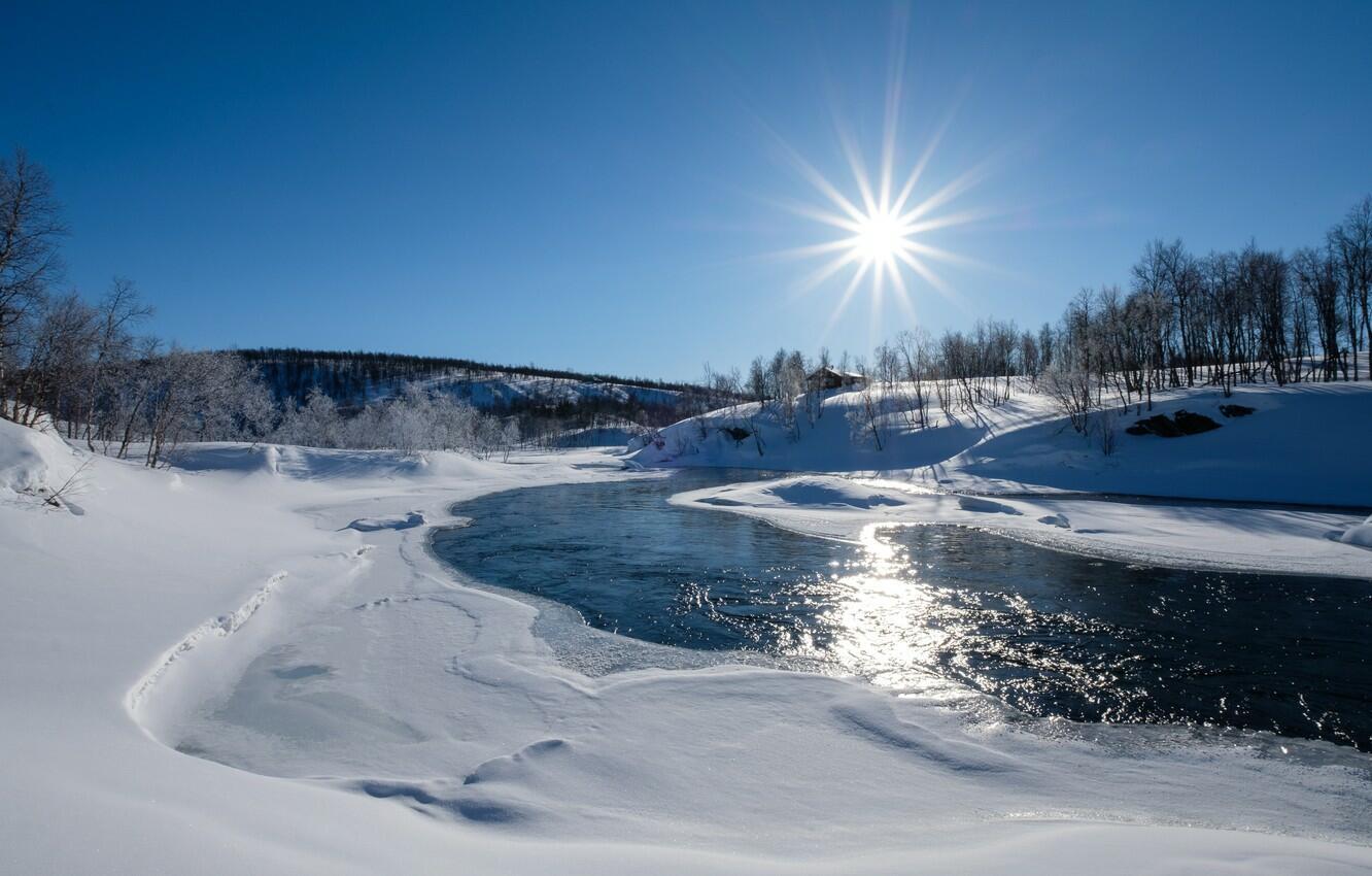 Солнце сегодня лучисто...