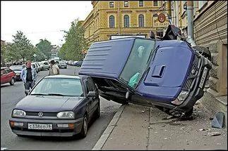 Стоим,дрожим на остановке