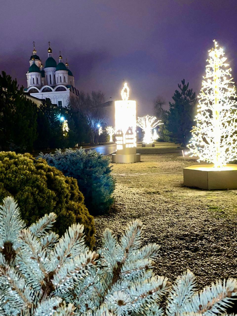 Обнимало звезду небо нежно