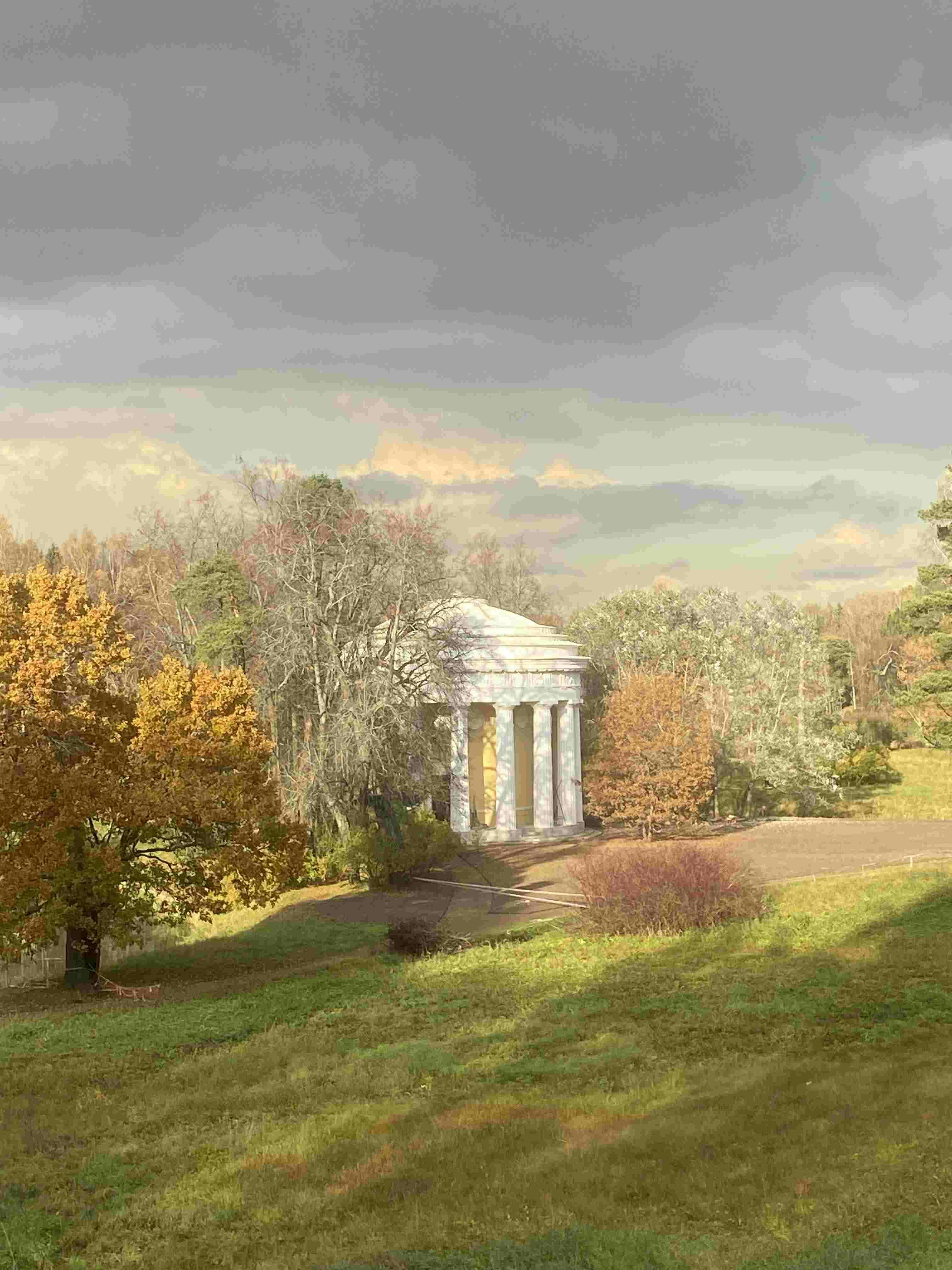 Красива нынче осень 