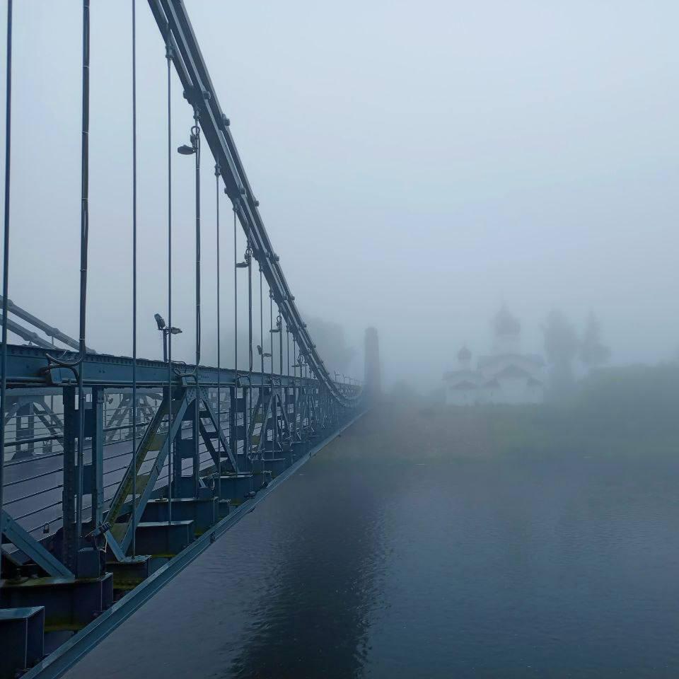 Остров на реке