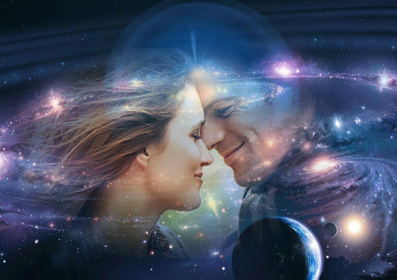 Судьба вторая половинка. Космос любовь. Влюбленные души. Космическая женщина. Космические мужчина и женщина.