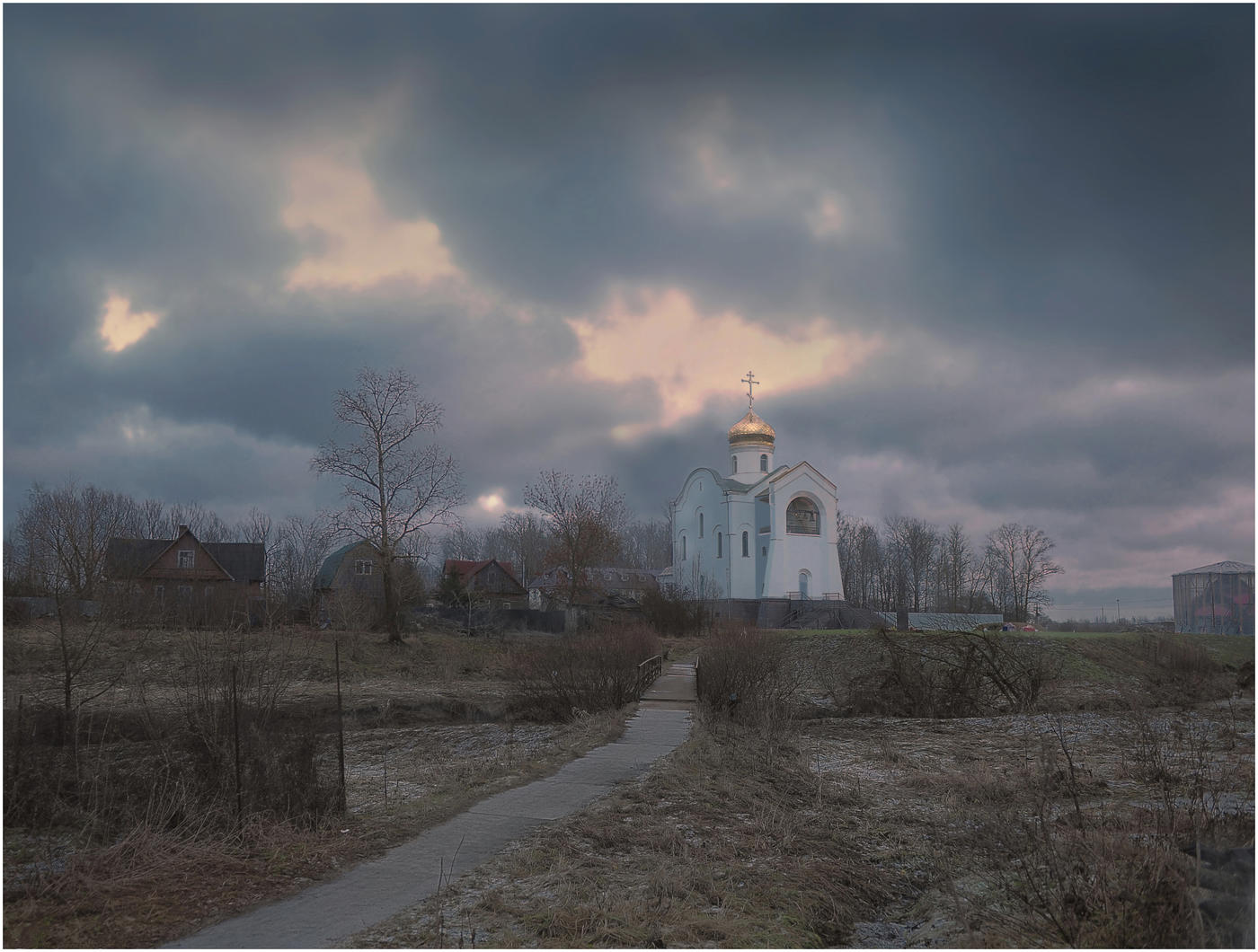 Диалог. Шагает осень по земле