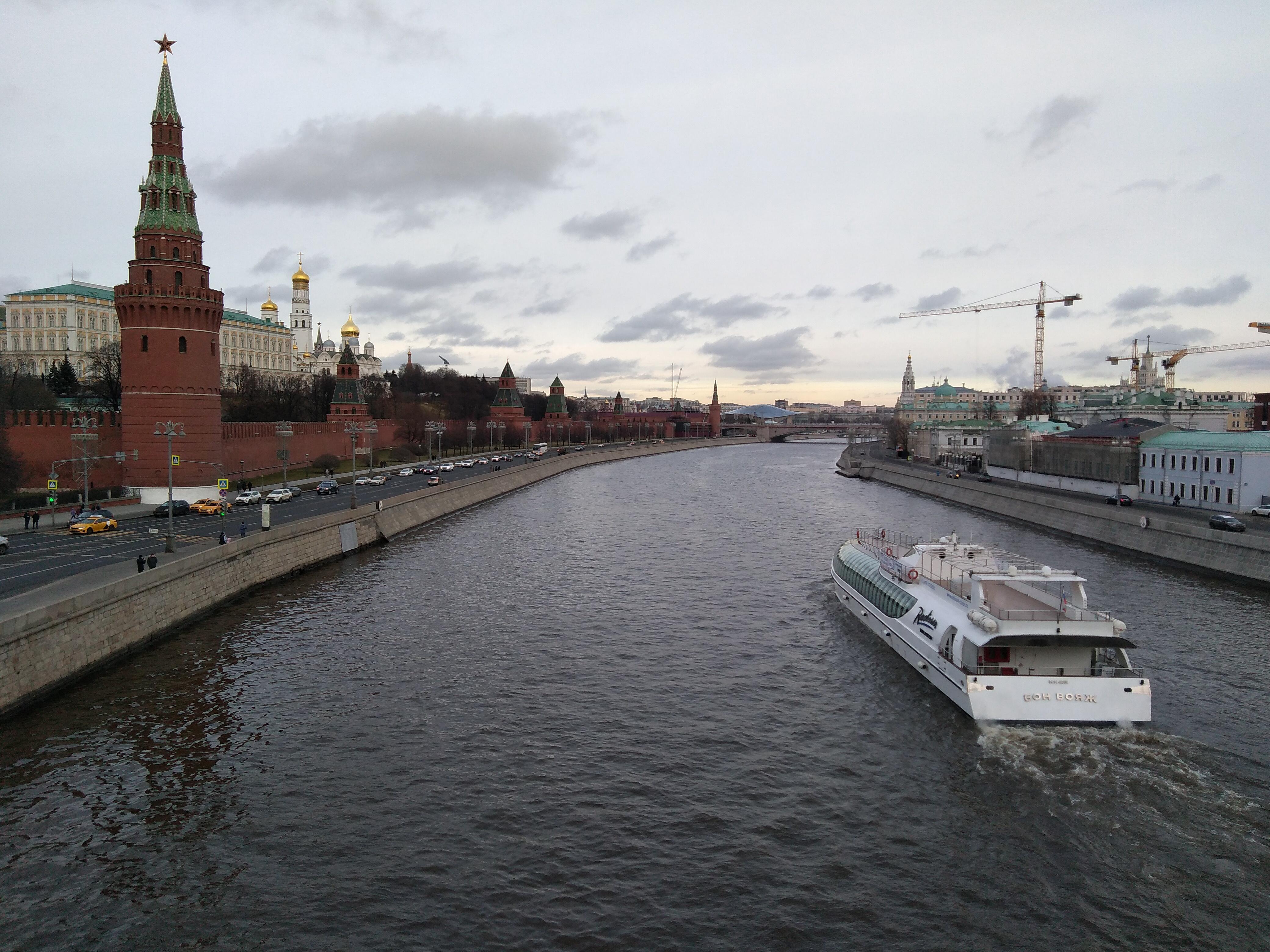 Мечта над гордою Москвой... 