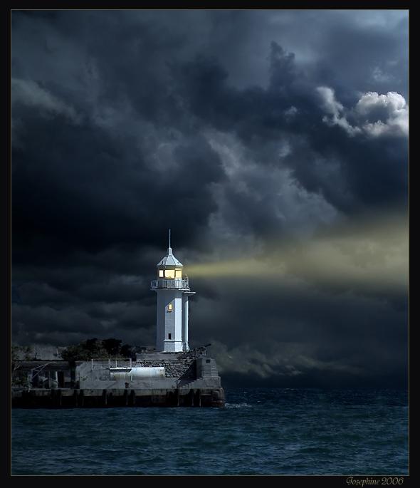 Бросаем камни преткновенья Друг другу в головы... а жаль