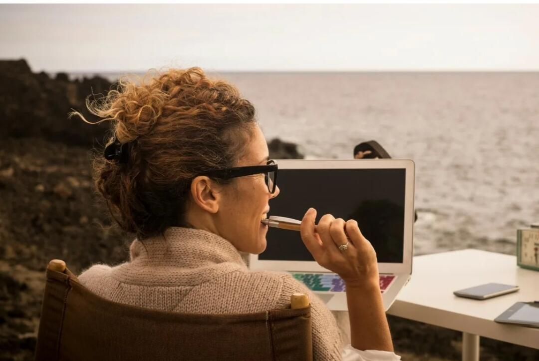 А в голове всё строки, строки..