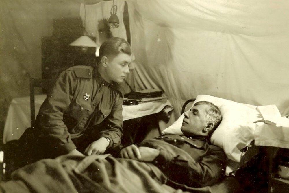 В больницу