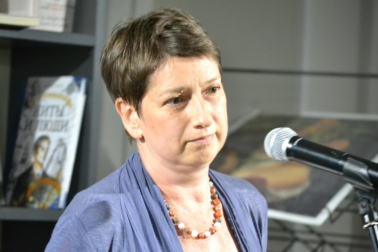 Мне с тобой было очень легко говорить вполголоса