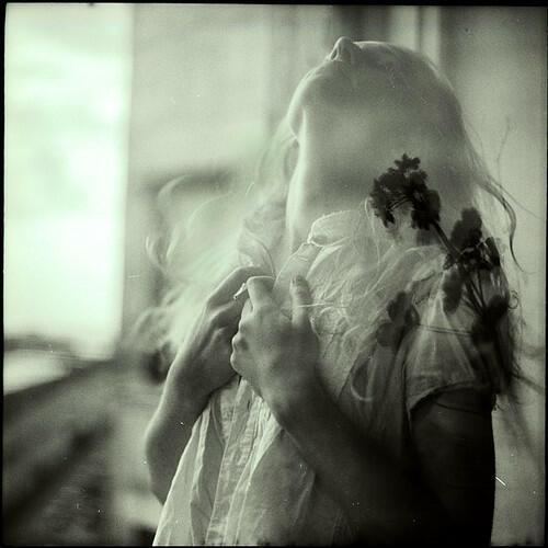 Не оставляй меня.