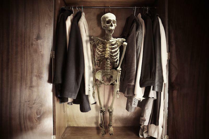 Дорогому скелету в шкафу посвящается... пародия