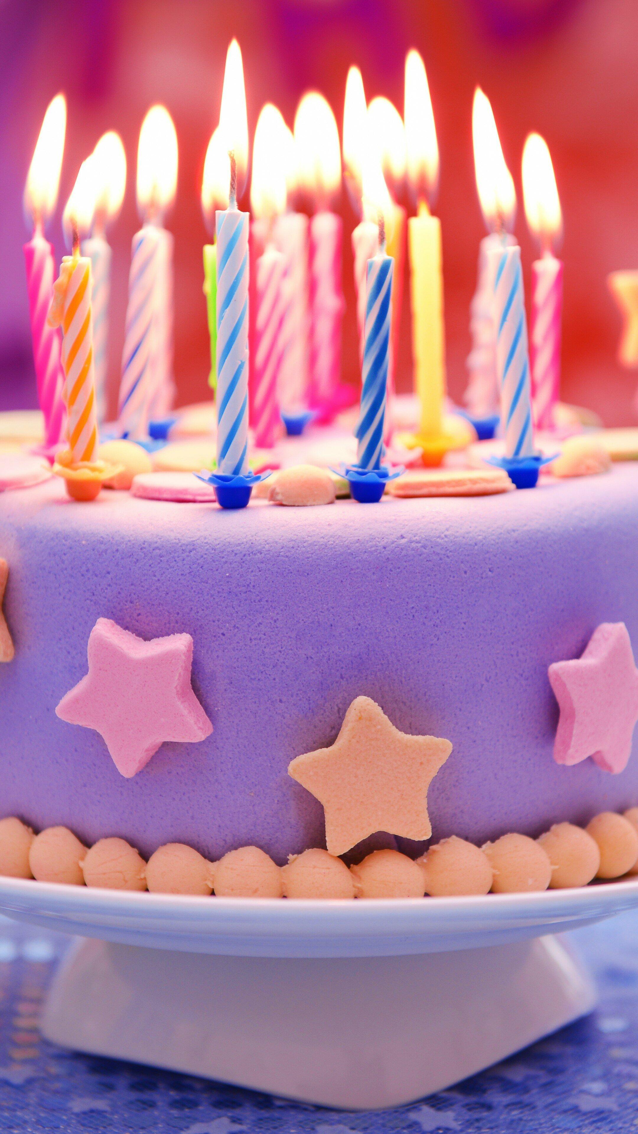 День рождения полностью. Торт с днем рождения!. Свечи для торта. Торт со свечками. Тортик со свечками на день рождения.
