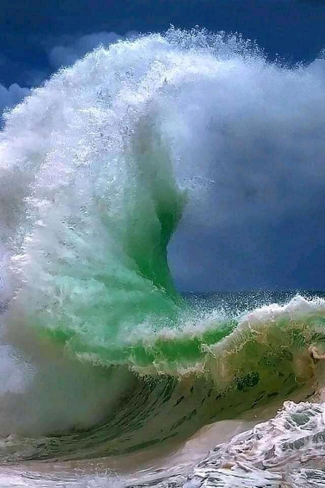 Облако в море...